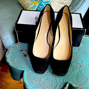 Nine West low pumps